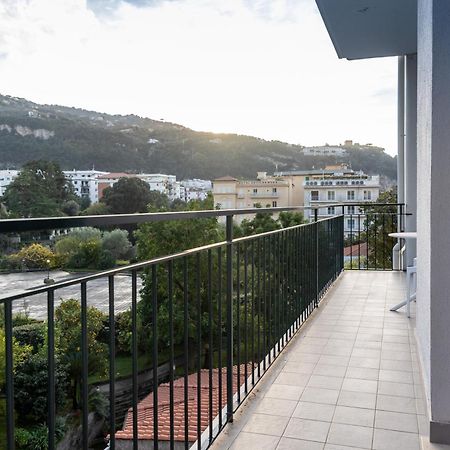 Patriziella 4 Rooms Sorrento Exterior foto